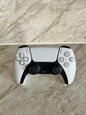 Invisible PS5 Controller Holder Minimalist