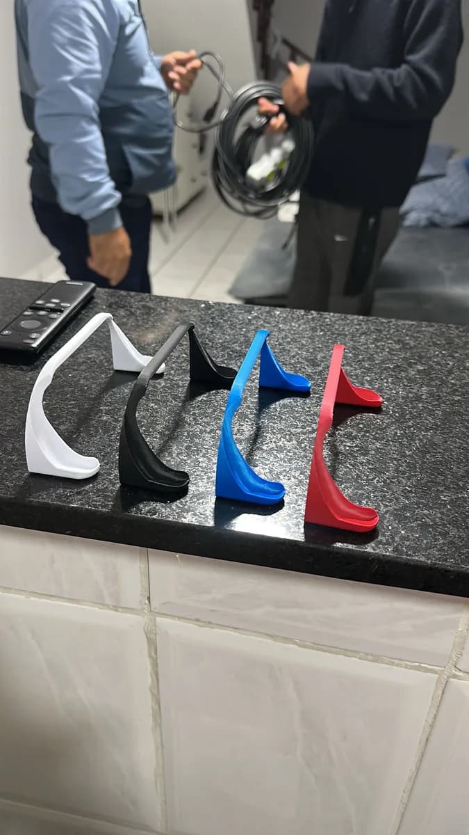 Hasil cetak Invisible PS5 Controller Holder Minimalist oleh jaquelinda