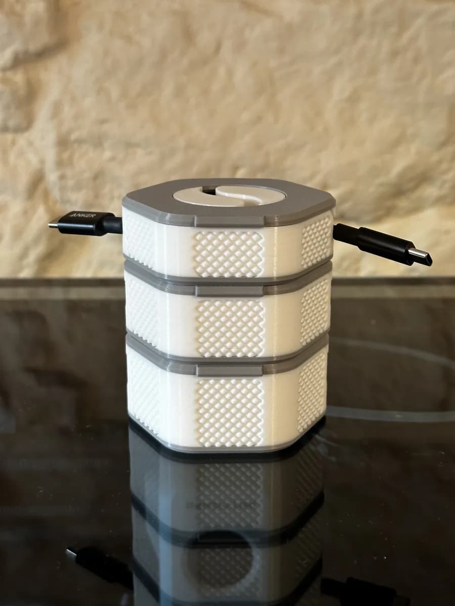 Hasil cetak Portable Cable Organizer / Winder oleh Filament