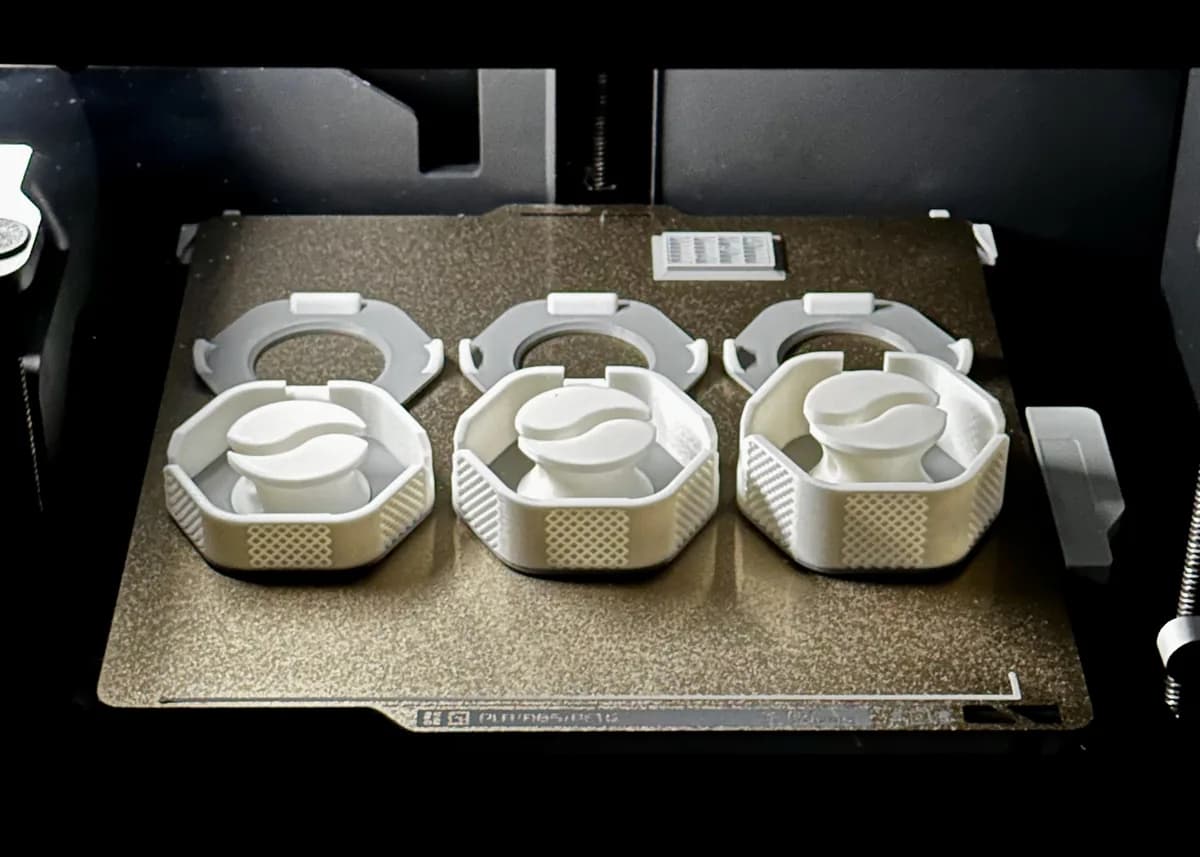 Hasil cetak Portable Cable Organizer / Winder oleh Filament