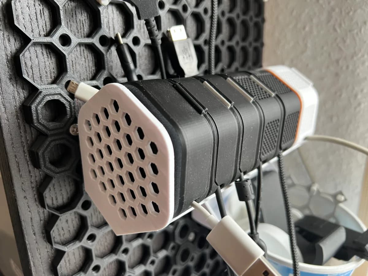 Hasil cetak Portable Cable Organizer / Winder oleh moritzw
