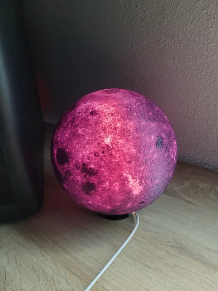 Hasil cetak Moon Globe for LED Lamp 001 oleh lucasclink