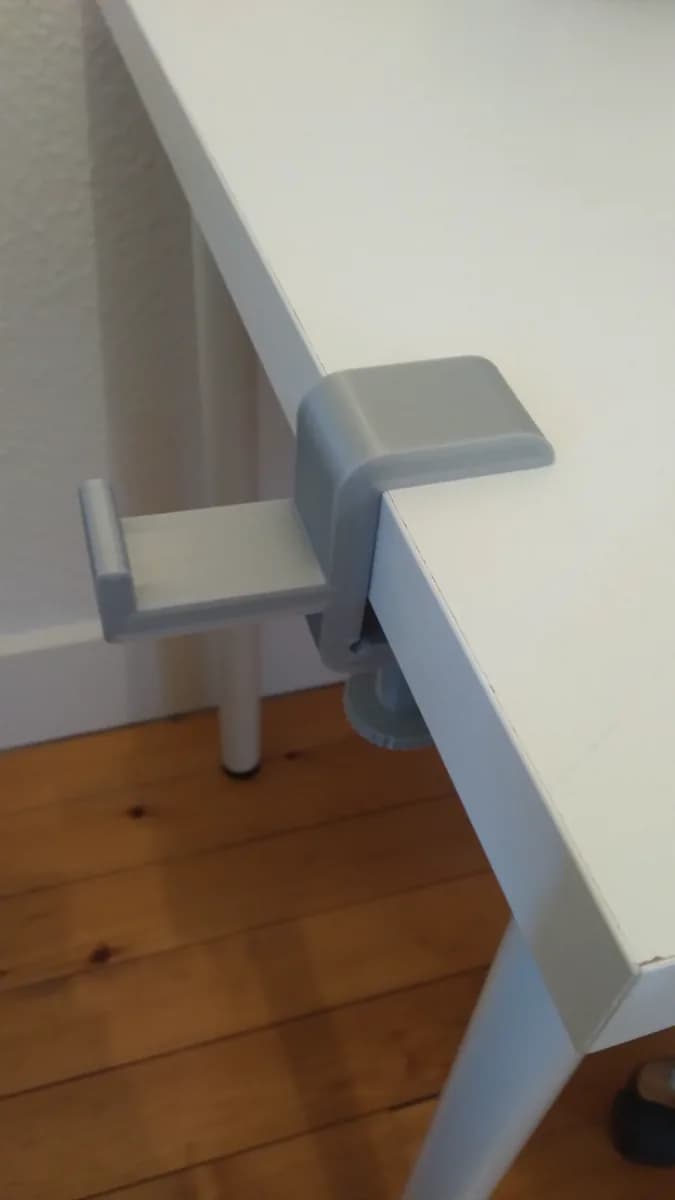 Hasil cetak Headphone side desk stand oleh wild_chicken
