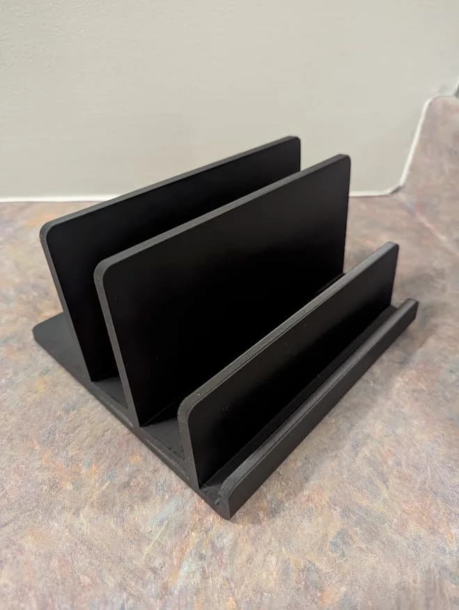 Hasil cetak Vertical laptop and tablet stand oleh rcassani