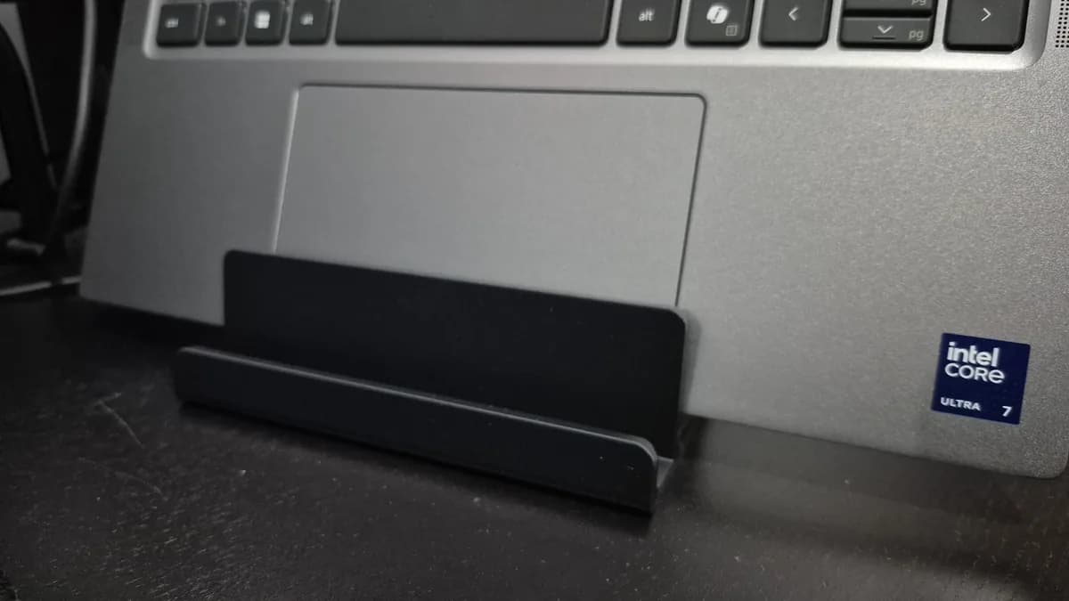 Hasil cetak Vertical laptop and tablet stand oleh sapirbm