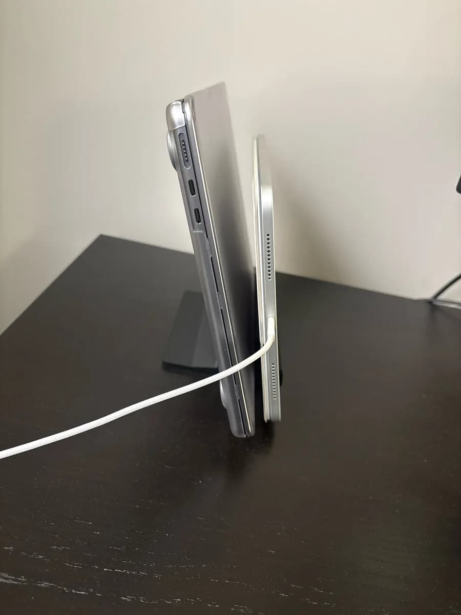 Hasil cetak Vertical laptop and tablet stand oleh juddio
