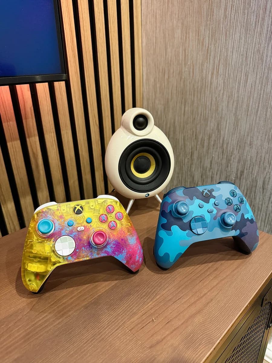 Hasil cetak Xbox Invisible Stand / Holder Controller ORIGINAL oleh 3D.Pop