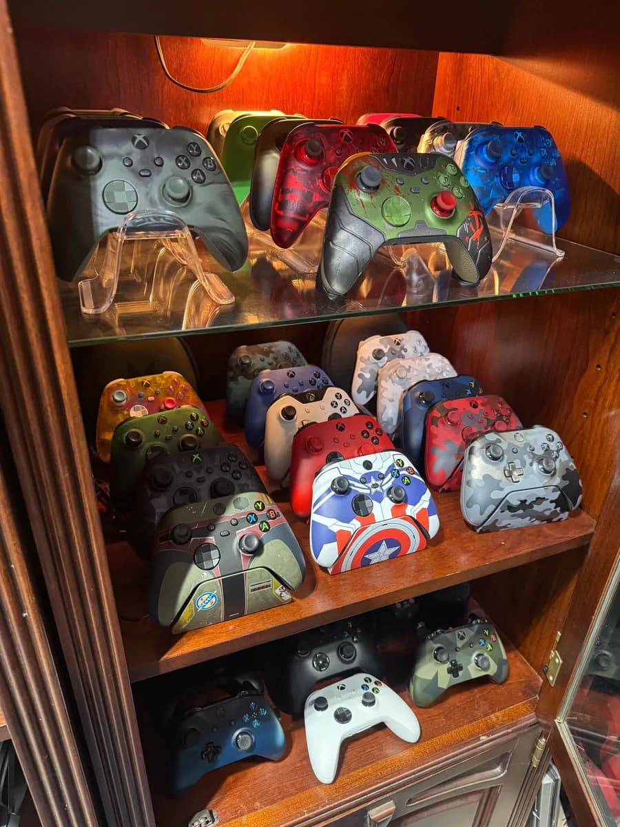Hasil cetak Xbox Invisible Stand / Holder Controller ORIGINAL oleh TrueAmerican